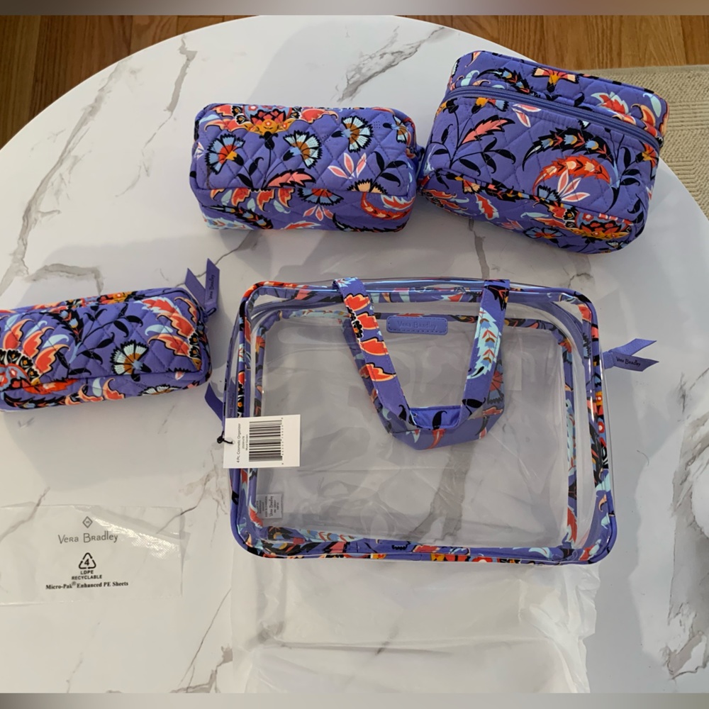 NWT Vera Bradley 4 pcs Cosmetic organizers in Mural Garden